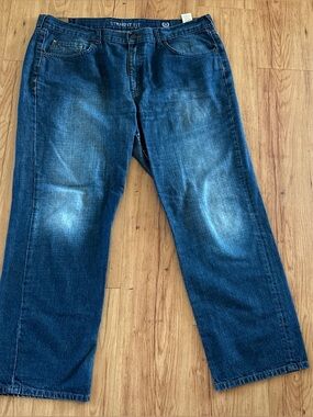 CHAPS  Denim jeans mens straight Fit  jeans  size 40x30 Mid wash blue color